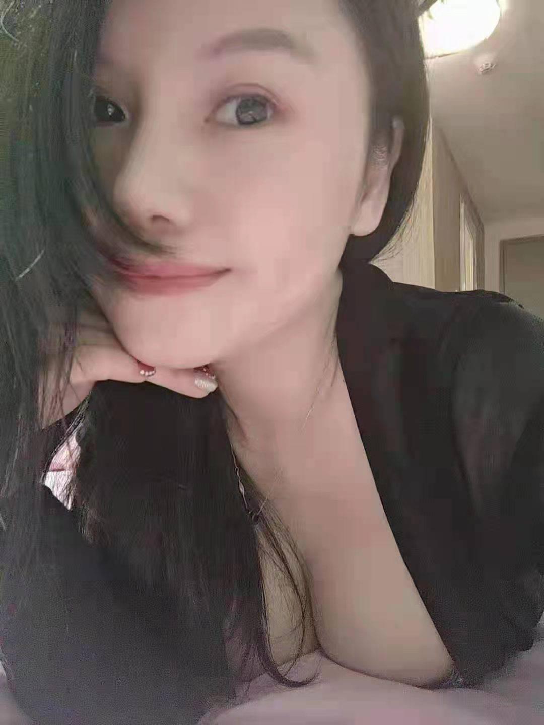 龙华性感兼职大波少妇