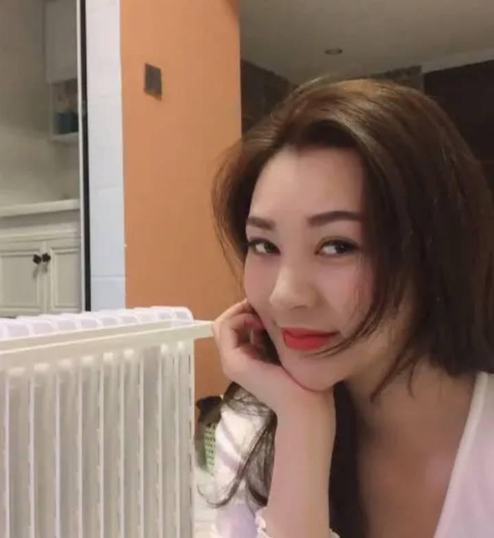 勾人的眼神体验销魂